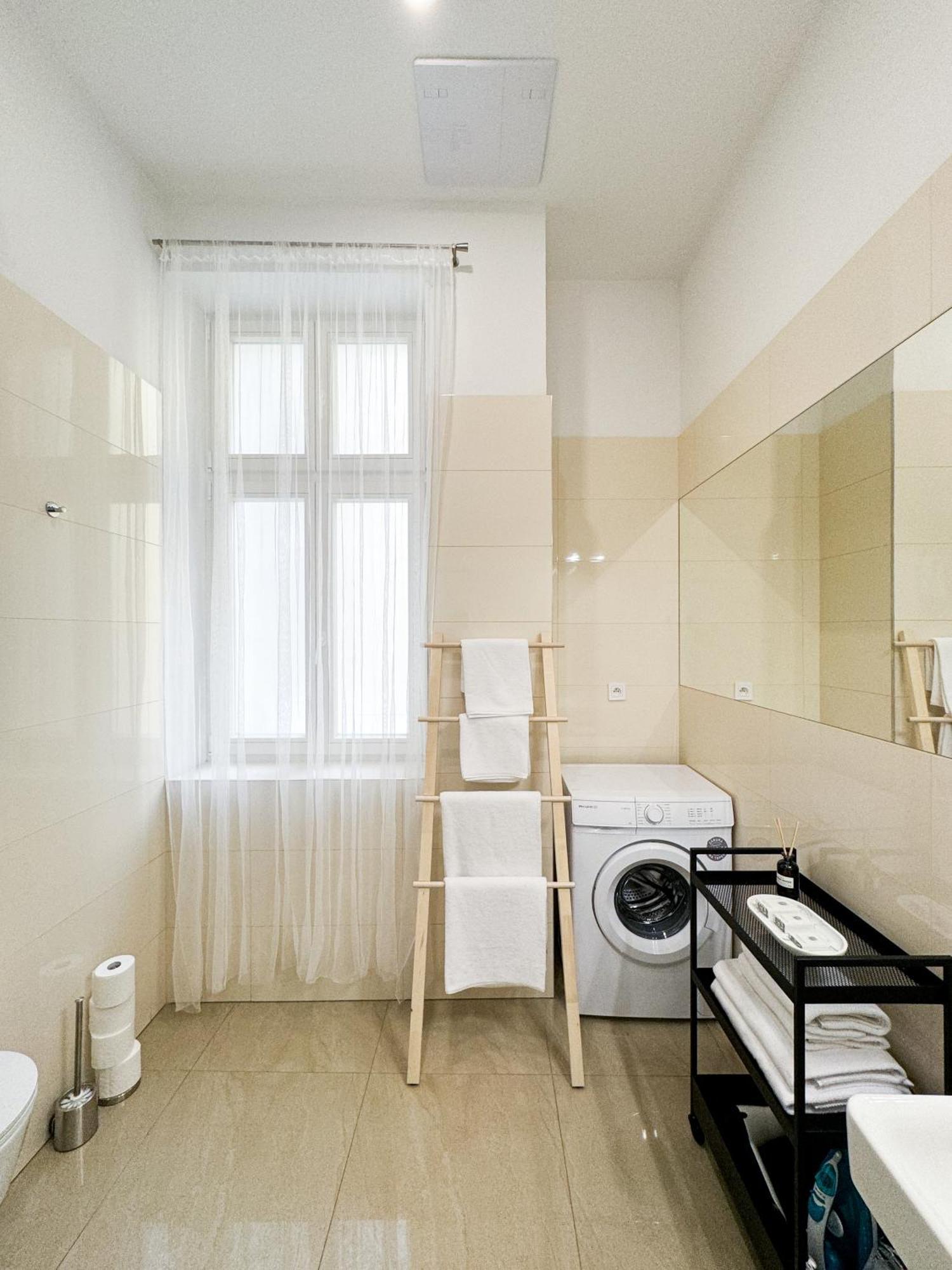 Turnkey I Wenceslas Square Apartments Praga Quarto foto
